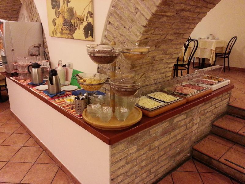 Hotel Corona Rom
